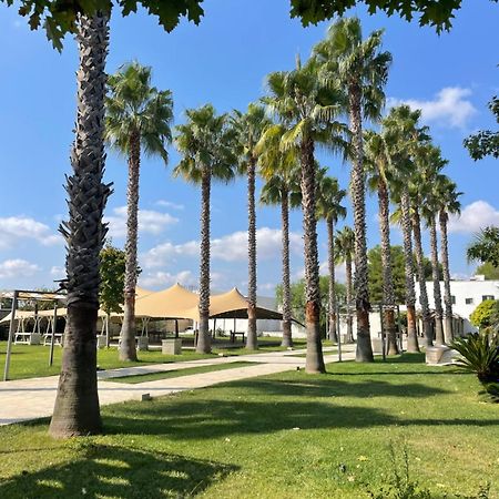 Parco Degli Aranci Panzió Cutrofiano Kültér fotó